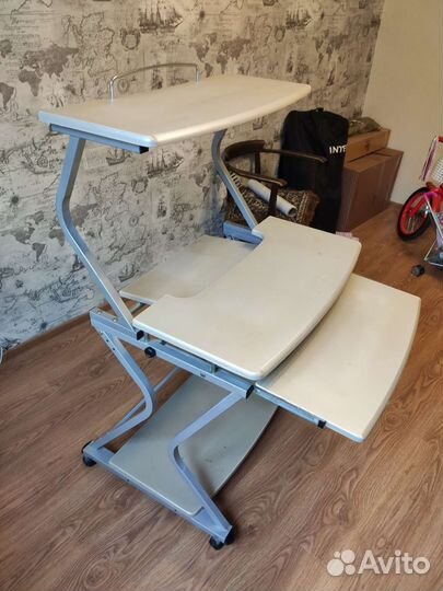 Компьютерный стол