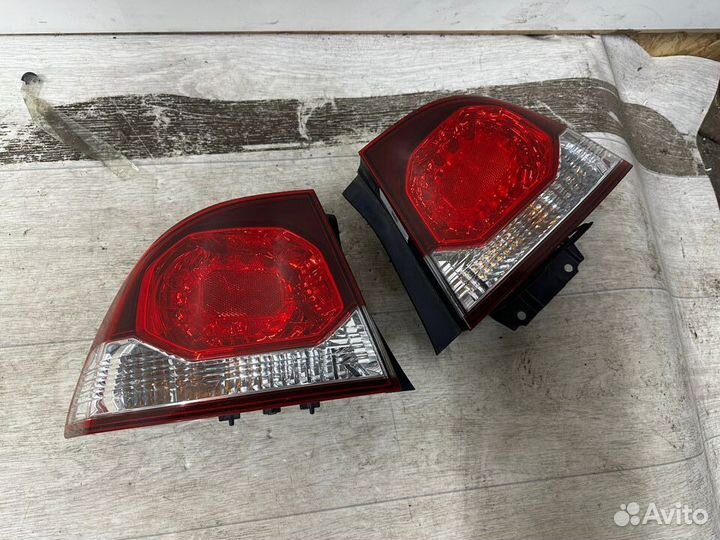 Honda Civic 4D фонарь внешний