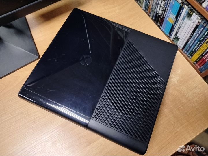 Xbox 360E 250Gb Kinect GTA 5 + 8 Игр Геймпад