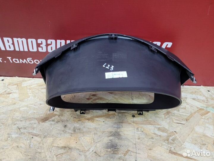 Козырек щитка приборов Renault Logan