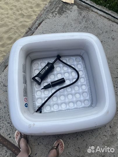 Детский надувной бассейн