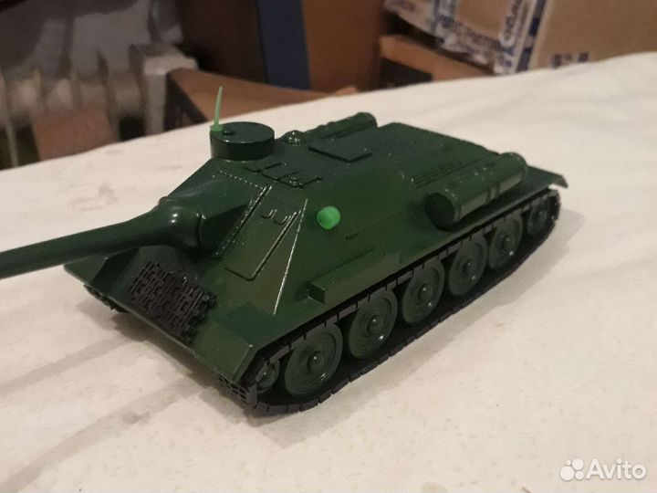 Су -100