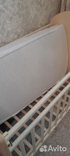 Детская кроватка с матрасом