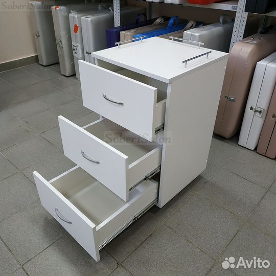 Этажерка тележка косметологическая