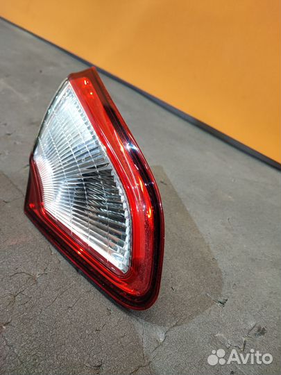 Фонарь внутренний левый Nissan Qashqai j10 рест