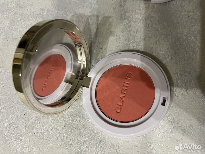 Clarins румяна