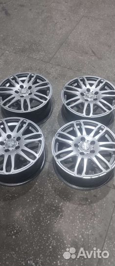 Продам литые диски