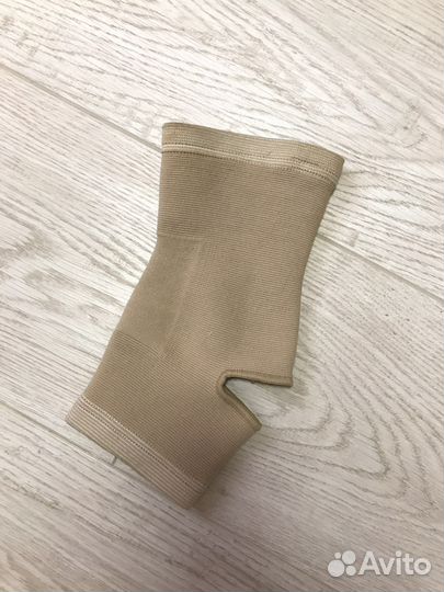 Бандаж на голеностоп