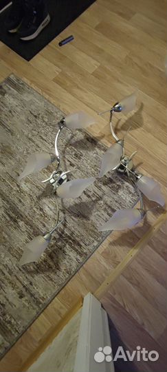 Продам люстру,в наличии 2шт
