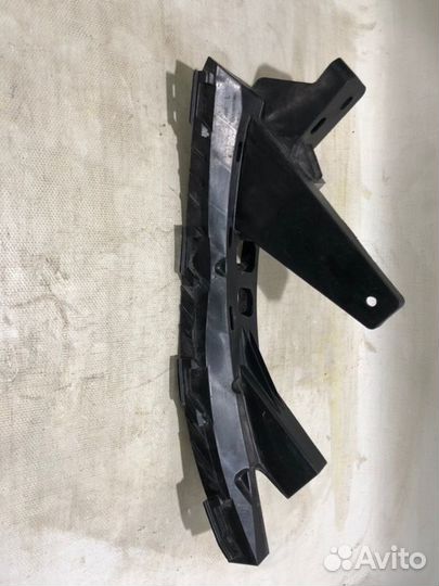 Кронштейн фары передний левый Haval F7