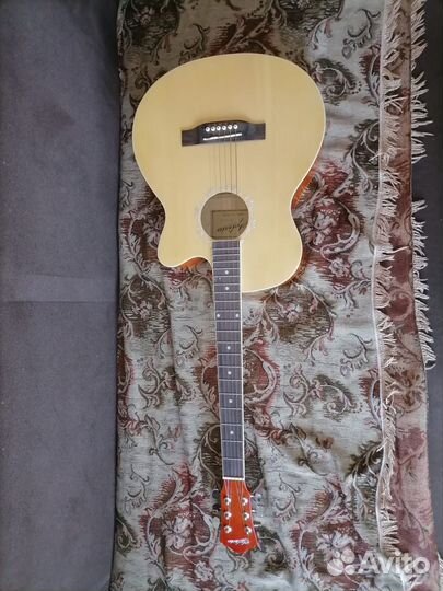 Гитара эстрадная