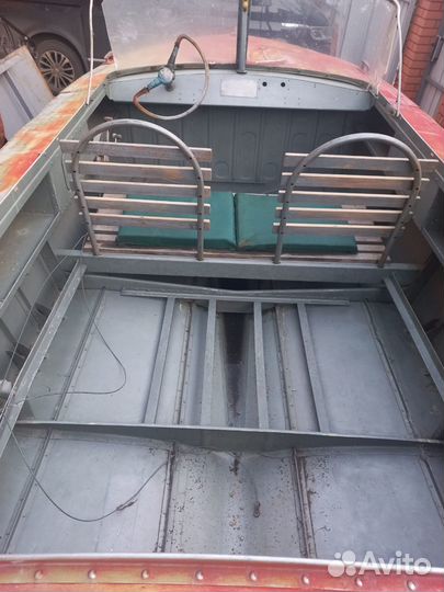 Моторная лодка Прогресс 2М