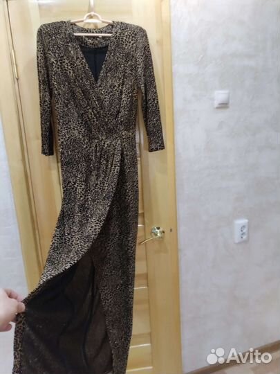 Вечернее платье в пол 44