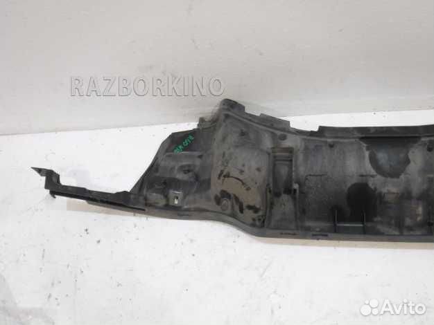 Накладка моторного отсека