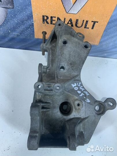 Кронштейн площадка крепление генератора Renault sy