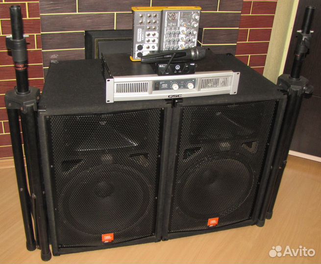 Колонки JBL 1000W Усилитель Микшер Микрофон Стойки