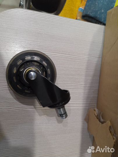 Ролики на компьютерный стул