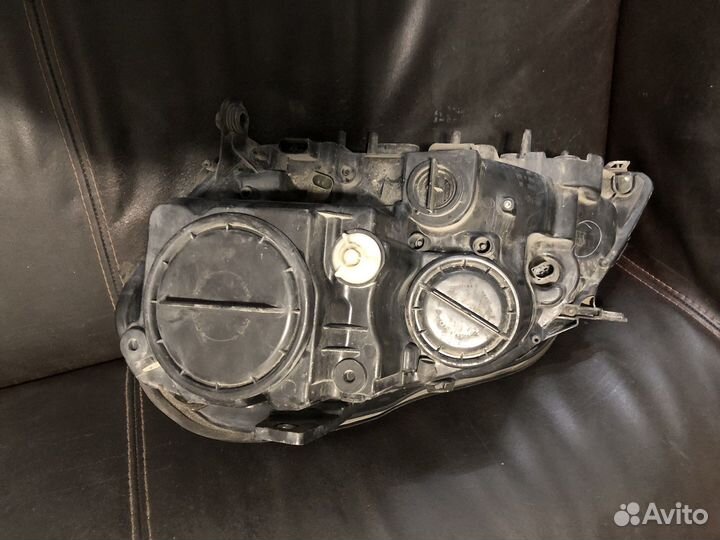 Фонарь передний правый