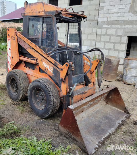 Мини-погрузчик Уралвагонзавод ПУМ-500, 2000