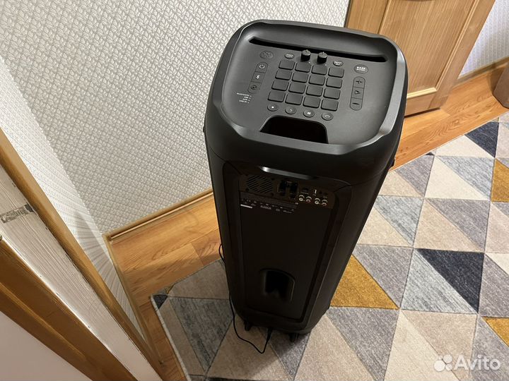 Колонка JBL Partybox 1000w