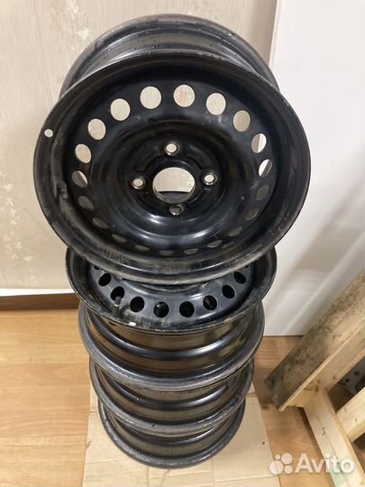 Штампованные диски R15 Mitsubishi