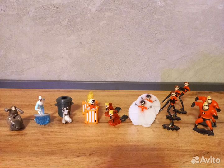 Киндер сюрприз Суперсемейка 2018 полный набор