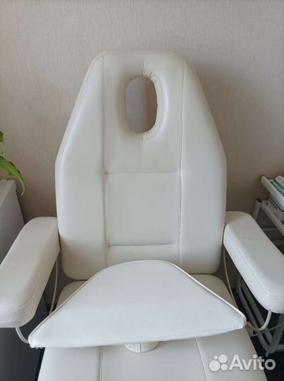 Косметологическое кресло на гидравлике