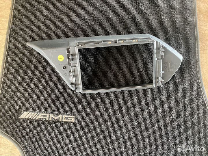 Накладка дисплея монитора Mercedes Benz W212