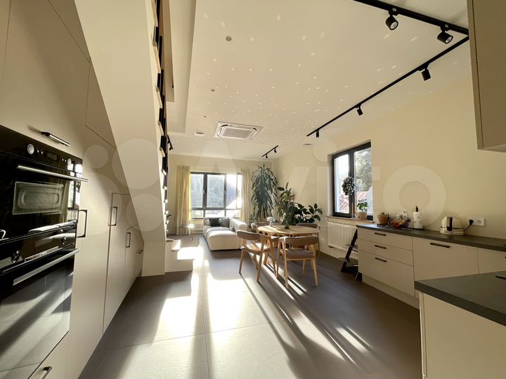 Дом 200 м² на участке 3 сот.