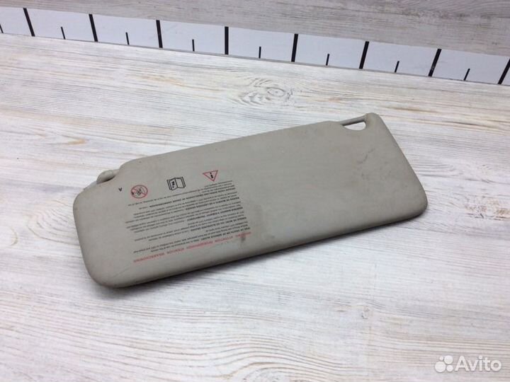 Козырек солнцезащитный (внутри) правый Renault