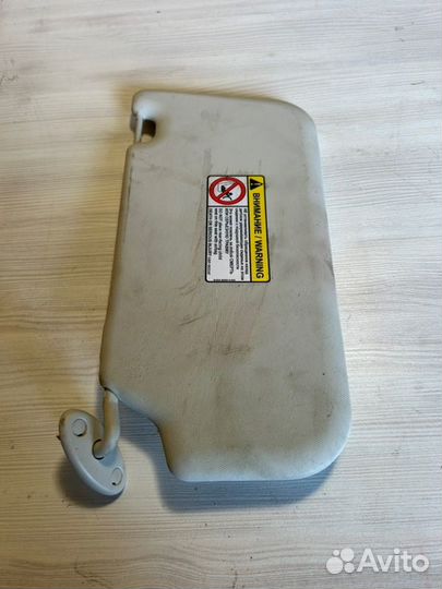 Козырек солнцезащитный передний правый Ford Focus