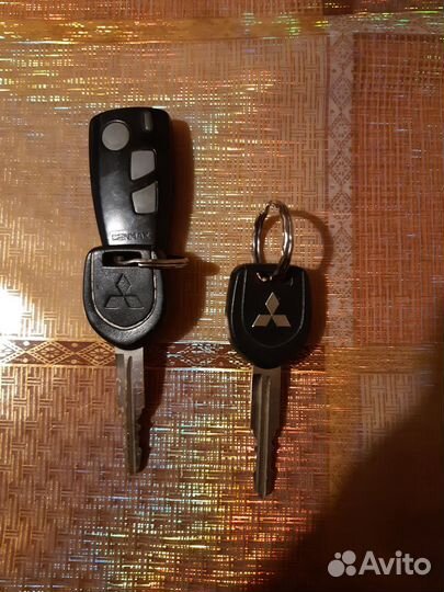 Ключ Митсубиси Лансер 9. Mitsubishilancer 9