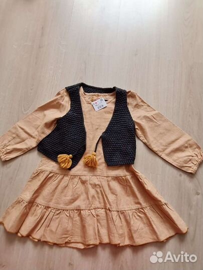 Платье reserved для девочки рост 100