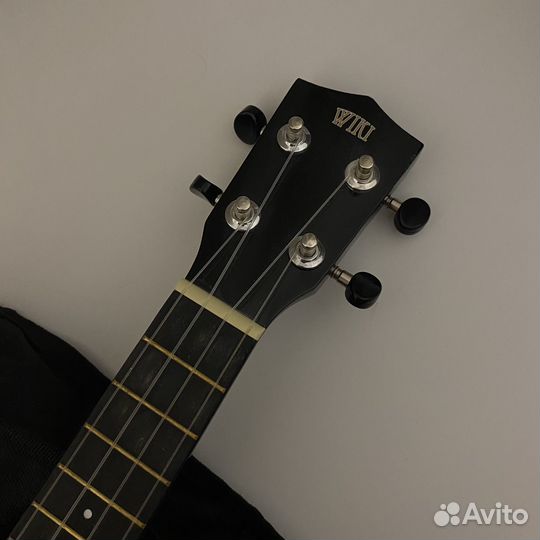 Гитара укулеле