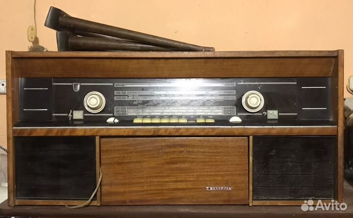 Радиола Беларусь + 7 шт пластинок