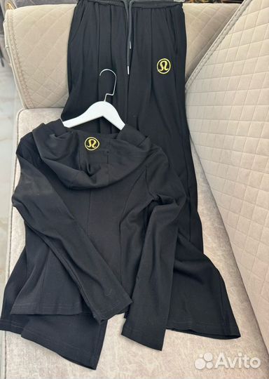 Костюм lululemon