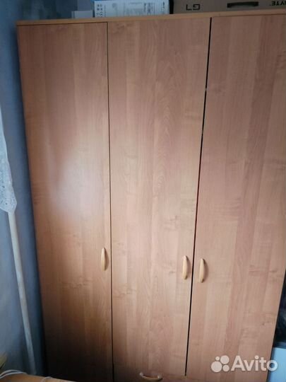 Шкаф 3 х дверный