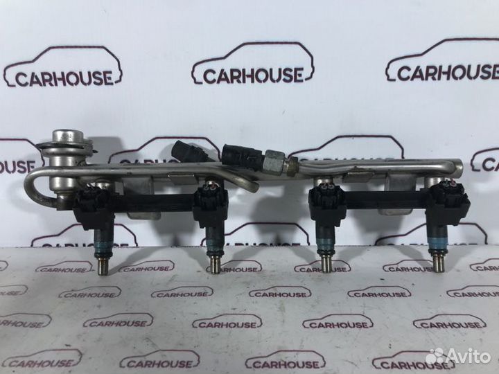 Рампа с форсунками Audi A4 B7 2.0 ALT