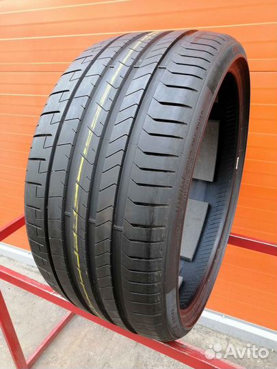 Pirelli P Zero PZ4 285/30 R22 101Y