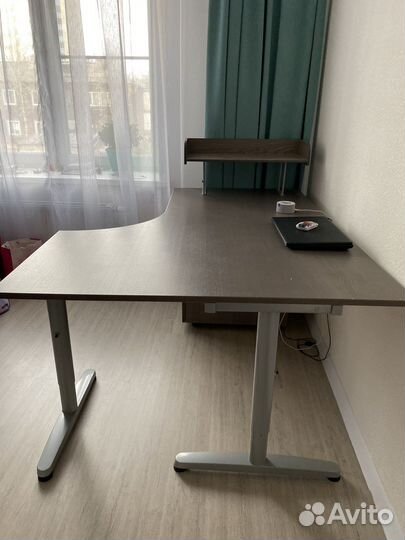 Компьютерный стол Икеа Галант