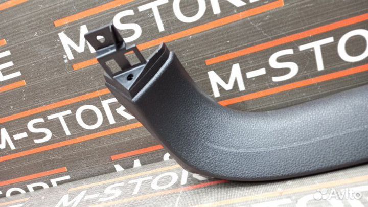 Обшивка двери багажника правая Audi Q7 4LB BHK