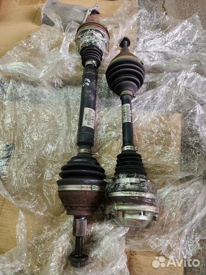 Передние полуоси (привод) Passat 3.6 4wd DQ250