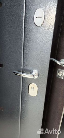 Дверь металлическая