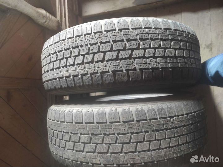 Bridgestone Blizzak WS-50 215/60 R16