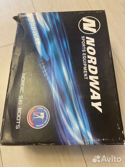 Ботинки лыжные для девочки