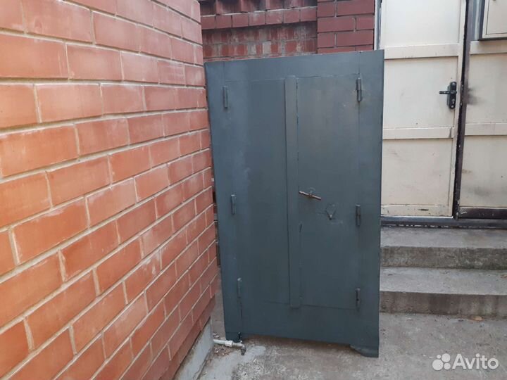 Шкаф сейф металлический СССР