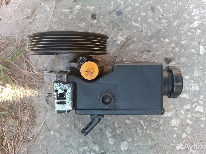 Гидроусилитель руля на Саньенг Кайрон