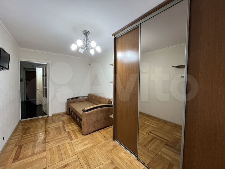 2-к. квартира, 55 м², 10/15 эт.