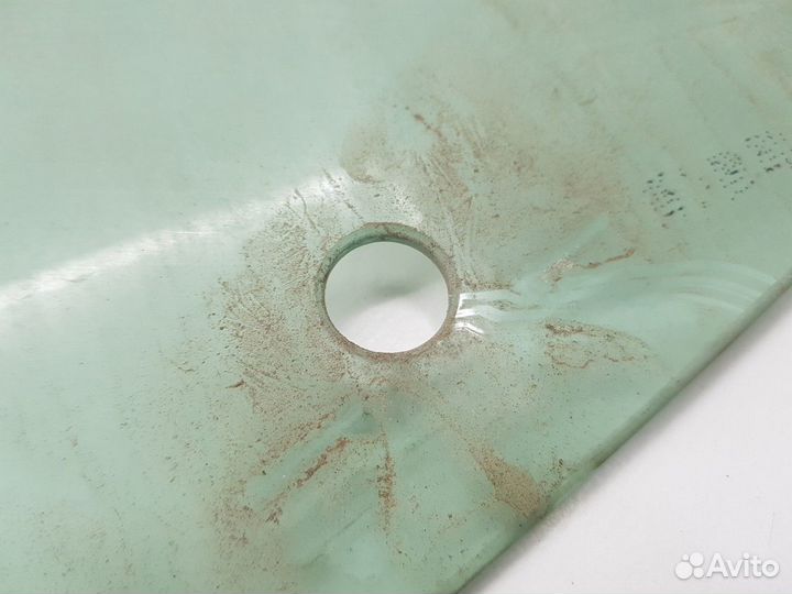 Стекло двери переднее правое (Opel Astra)