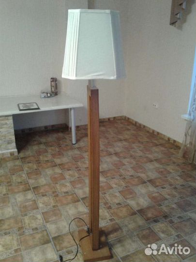 Торшер напольный с абажуром